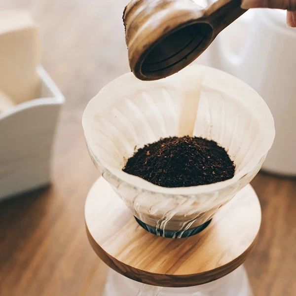 [Hario Asia Official] V60 Glass Dripper Olive Wood - 02 Size