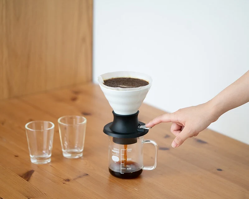 Hario V60 Ceramic Immersion Dripper Switch - Size 02