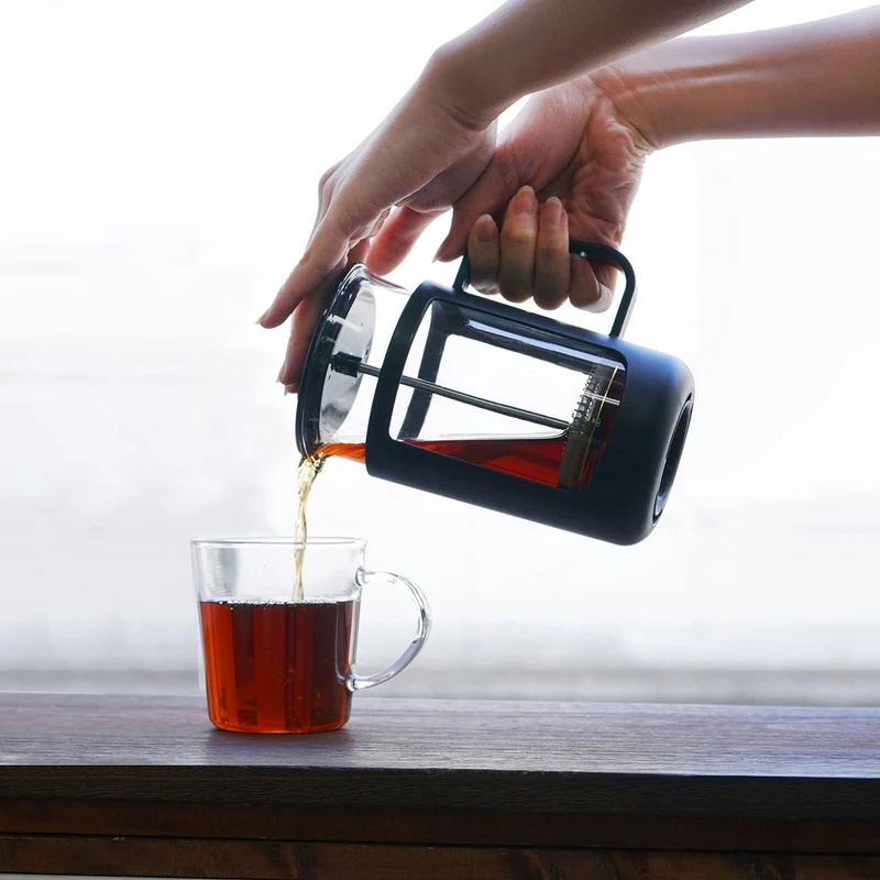 Tea and coffee press