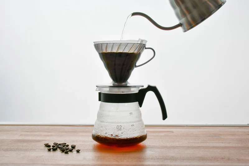 V60 Plastic Coffee Dripper 02 Transparent Black