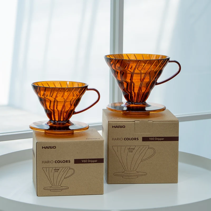 V60 Plastic Coffee Dripper 02 / Amber