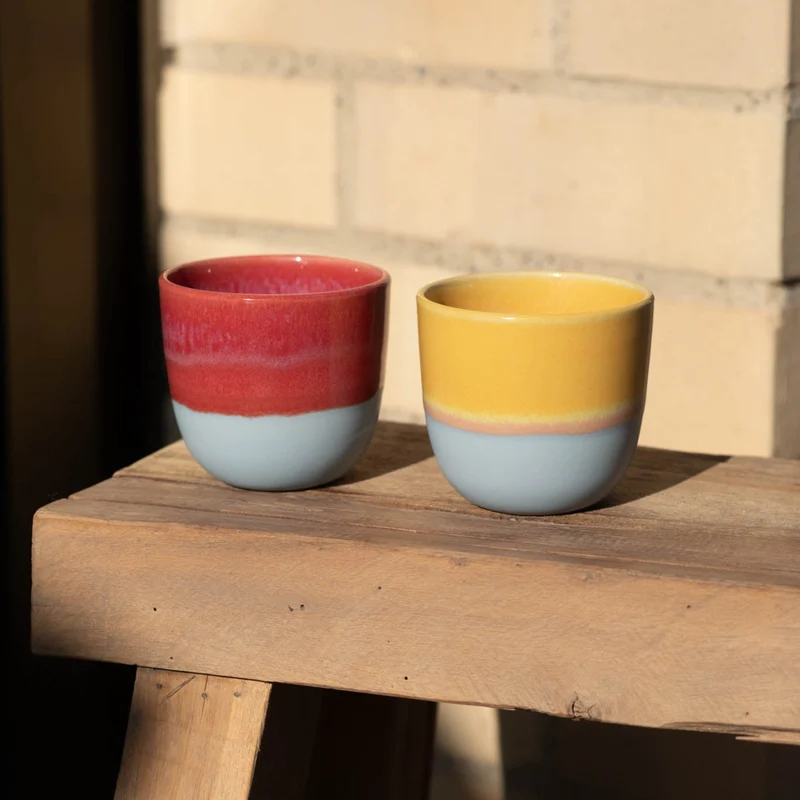 Cappuccino mug red / light blue