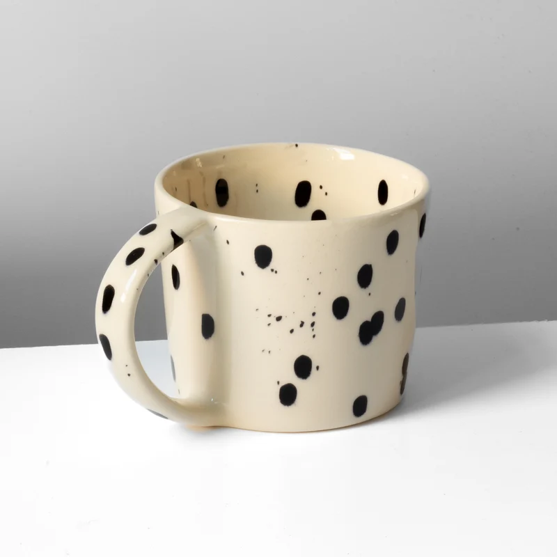 Large tea cup Black Dots