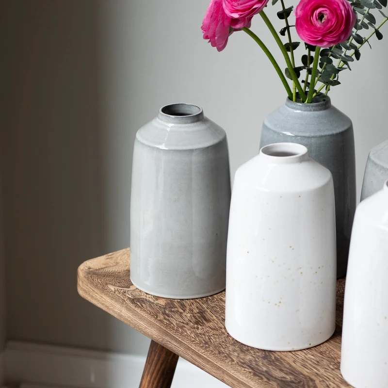 Bottle" vase Serra