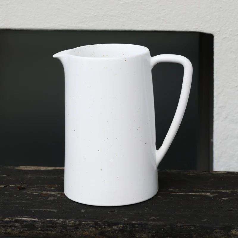 Large jug Serra