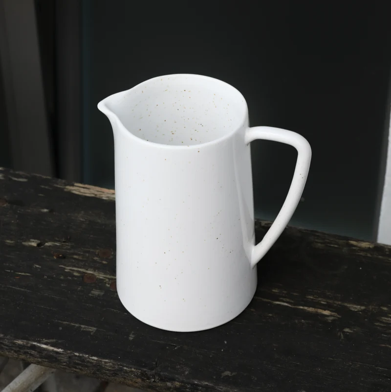 Large jug Serra